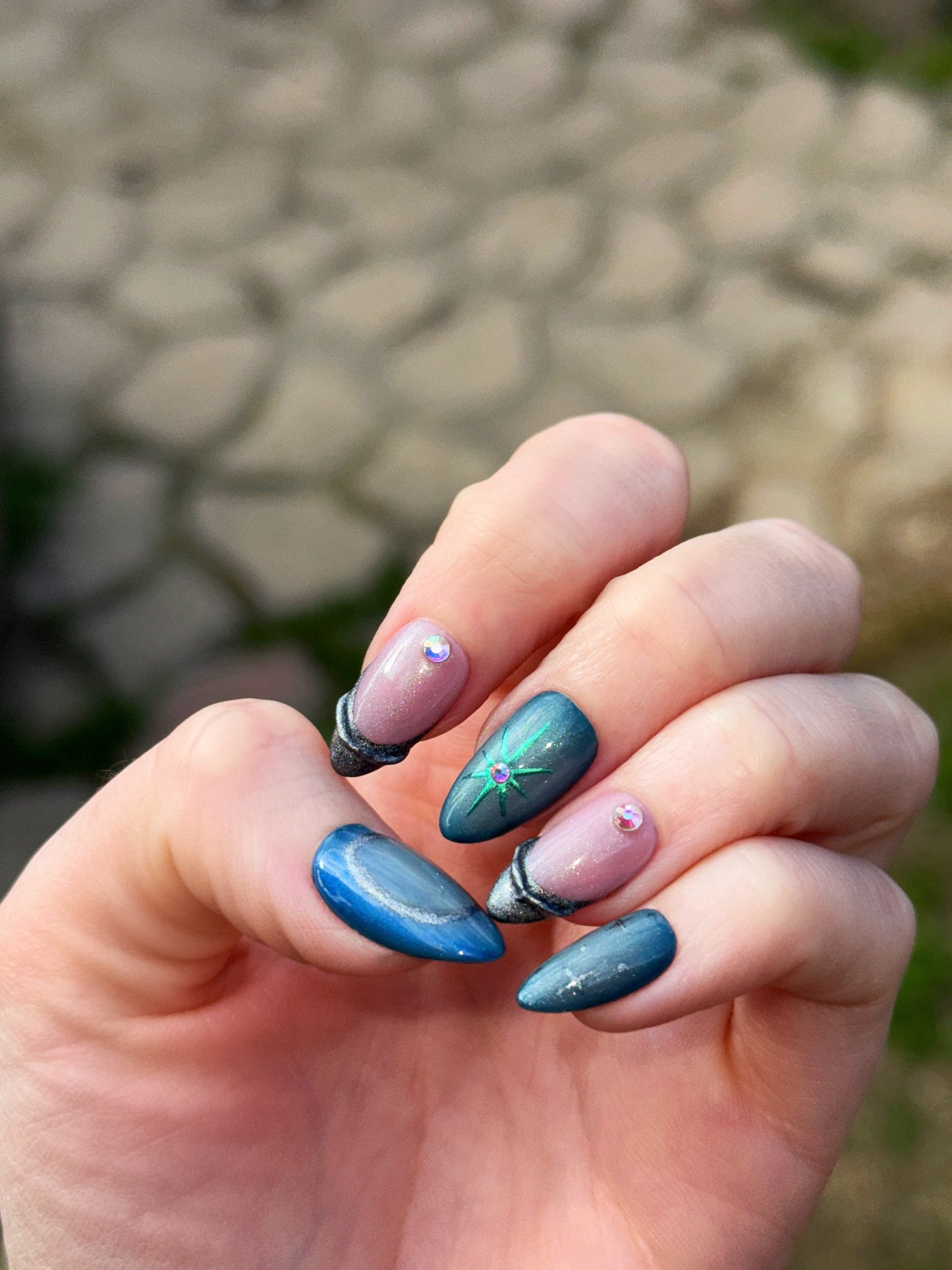 Silver Blue Opal Chrome | Press on nails