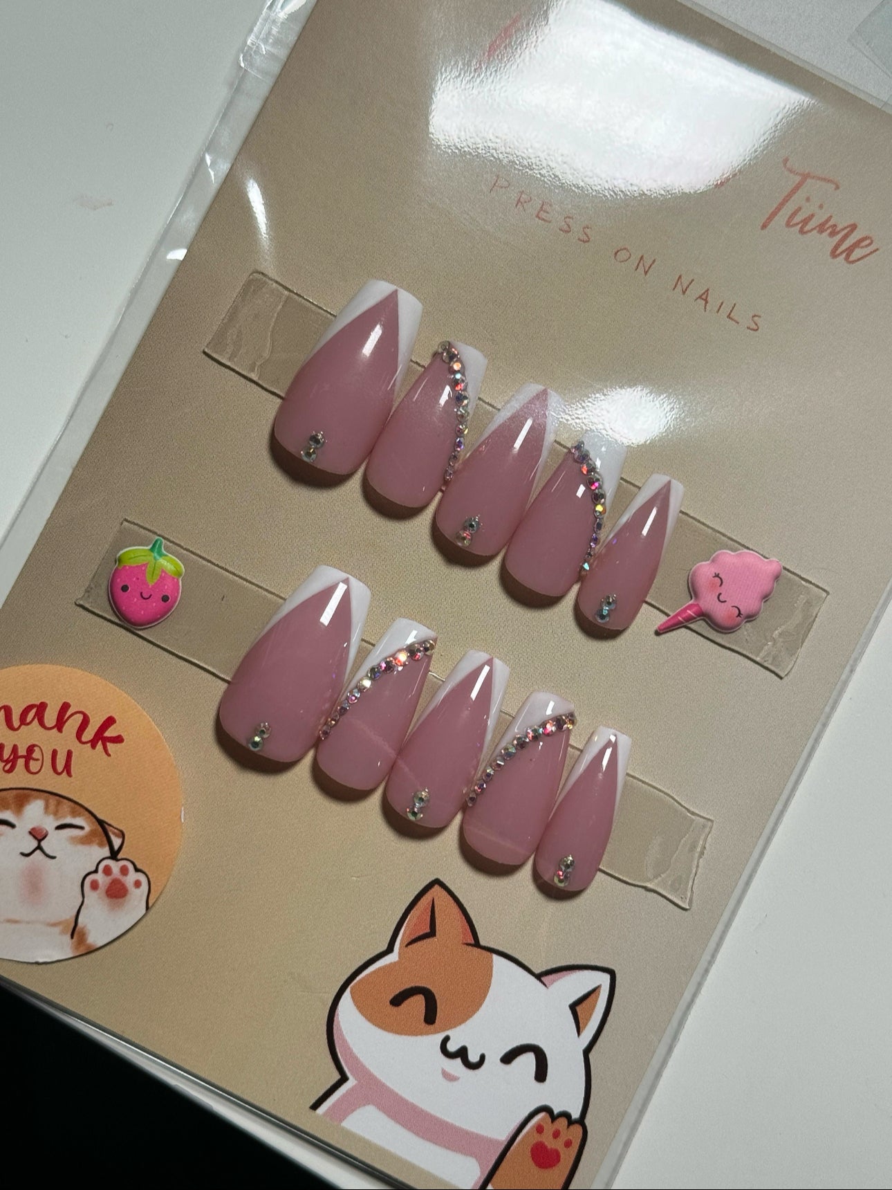 Classic French Tip | Press on nails